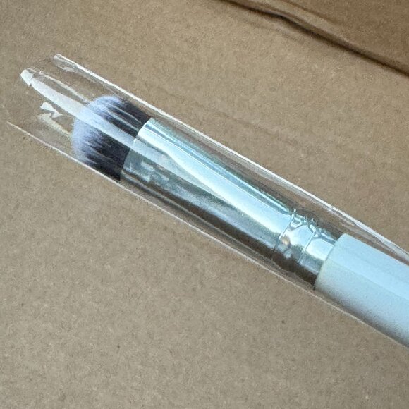 Colourpop Other - ColourPop Medium Dome Makeup Brush E7